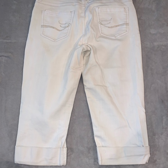 Jeans - Picture 4 of 5